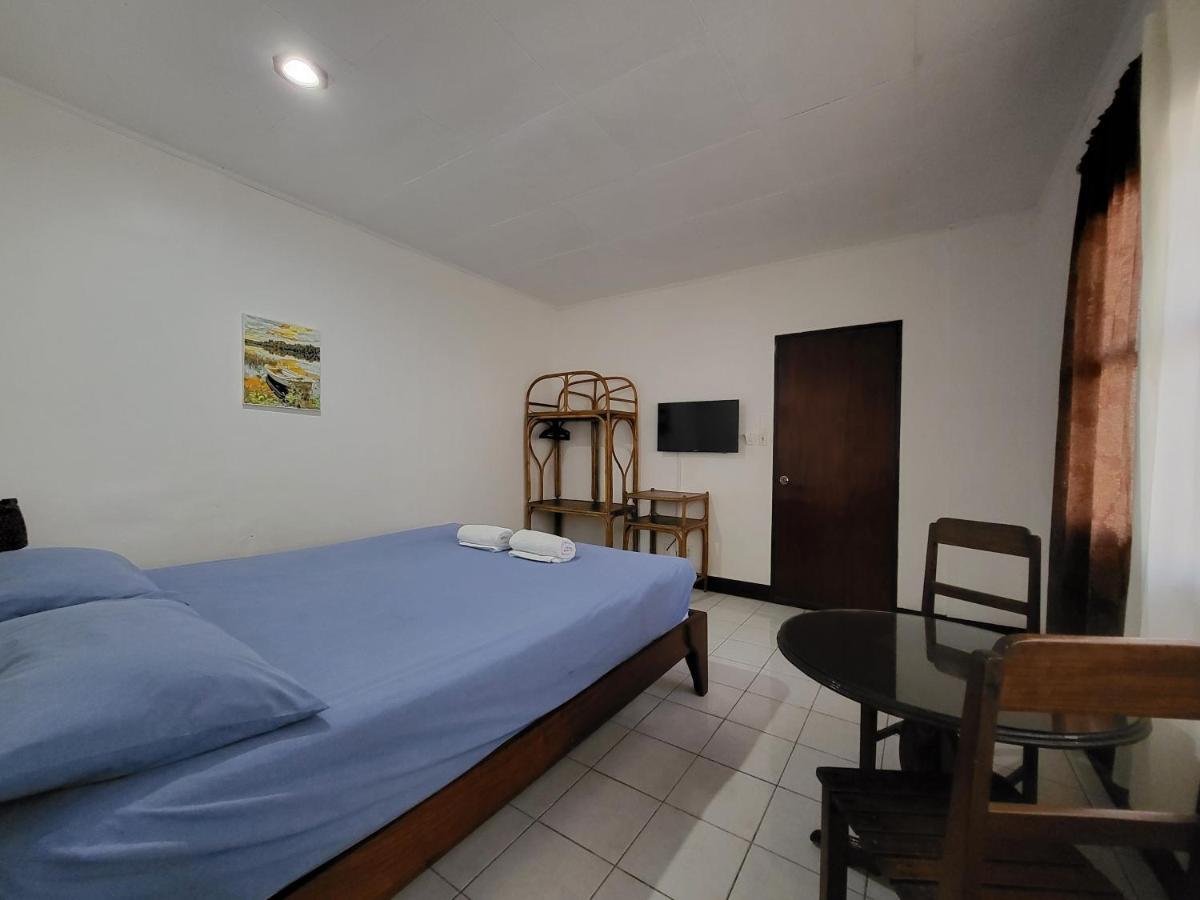 Ayahay Sa Matutina Hotel Puerto Princesa Room photo